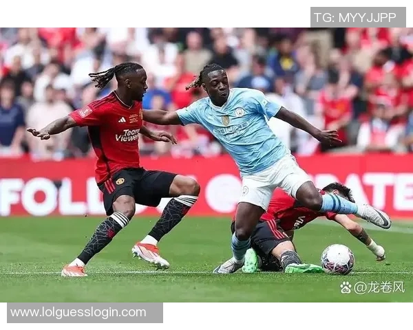 英超经典对决曼城与曼联点球大战引发全场狂欢战术解析